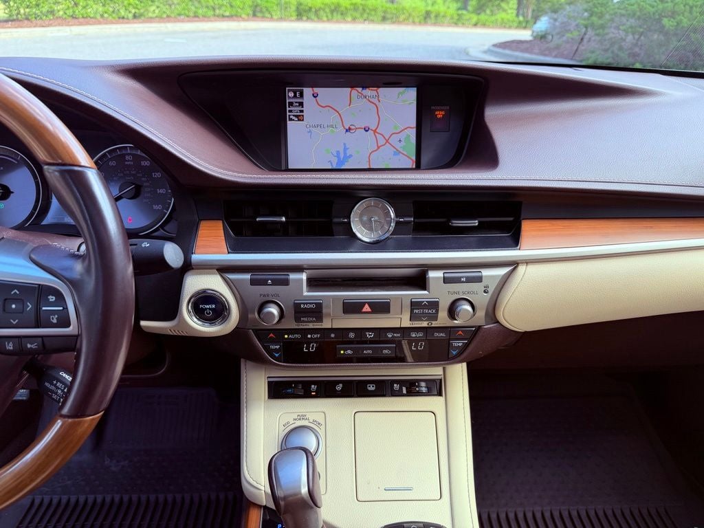 2018 Lexus ES 300h LUXURY/NAV/BLIND SPOT/PARK AST/ALL RECORDS