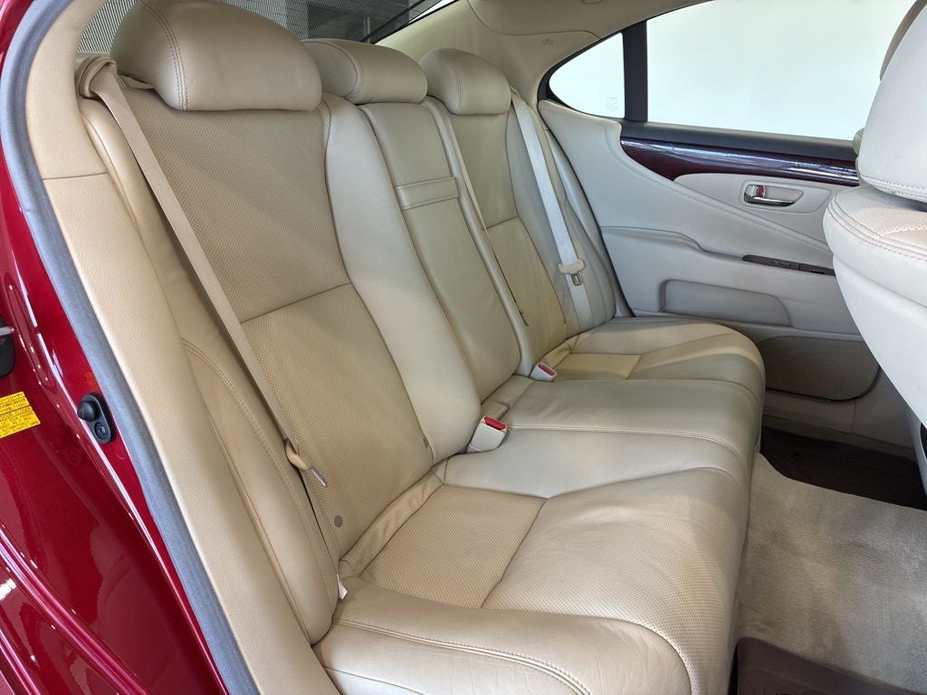 2010 Lexus LS 460 AWD/LUXURY/NAV/POWER DOOR CLOSERS/NEW TIRES