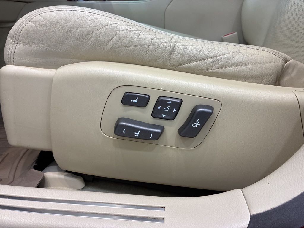 2010 Lexus LS 460 AWD/LUXURY/NAV/POWER DOOR CLOSERS/NEW TIRES