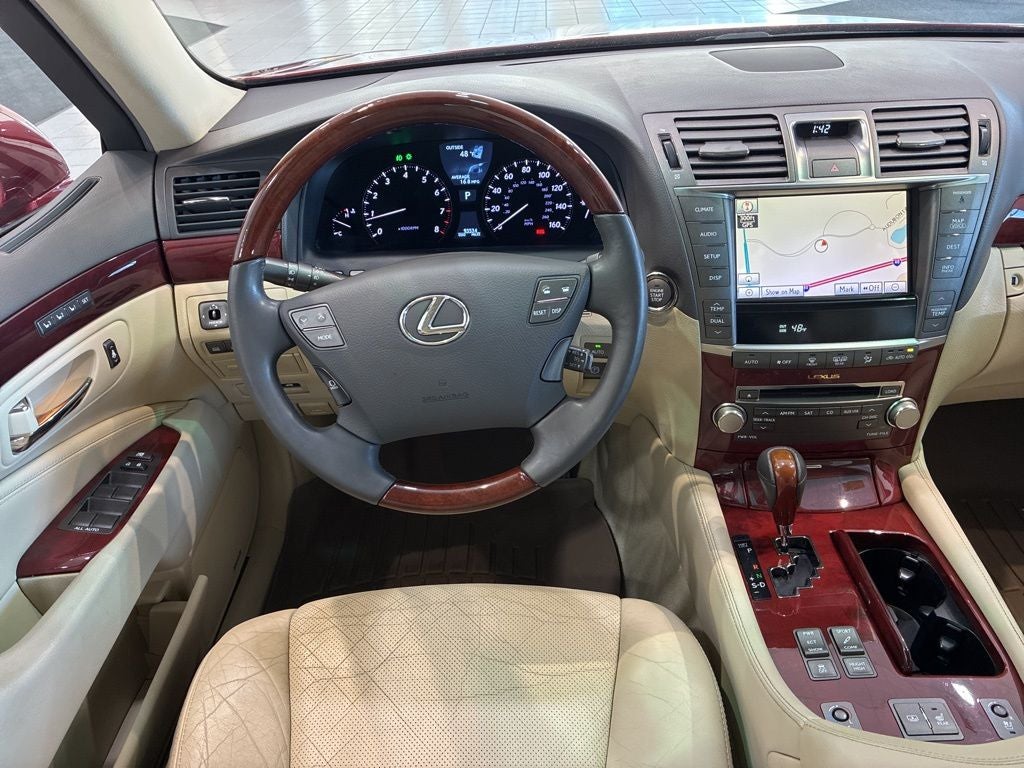 2010 Lexus LS 460 AWD/LUXURY/NAV/POWER DOOR CLOSERS/NEW TIRES