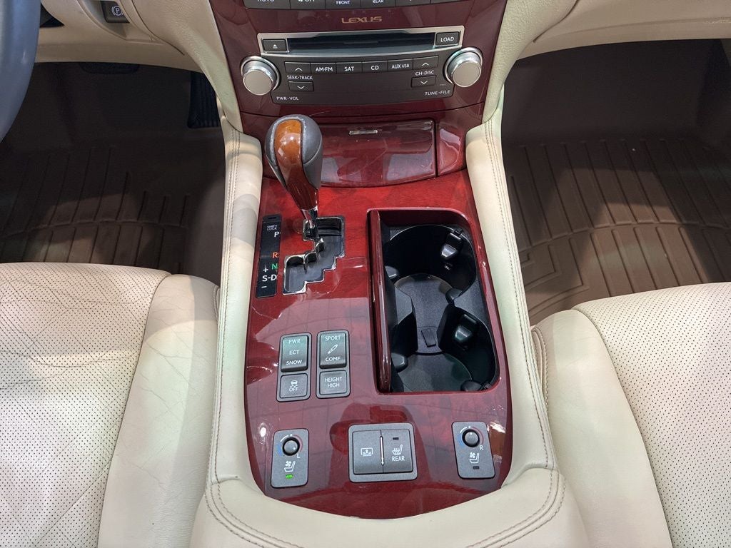 2010 Lexus LS 460 AWD/LUXURY/NAV/POWER DOOR CLOSERS/NEW TIRES