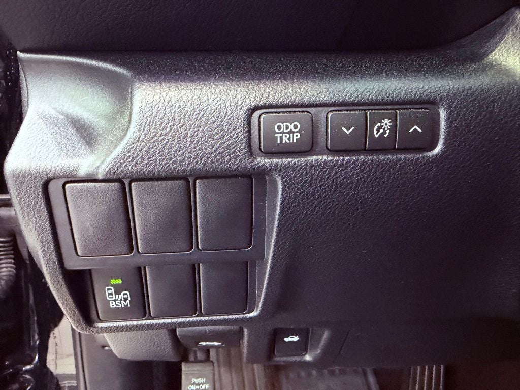 2016 Lexus IS 300 PREMIUM/NAV/BLIND SPOT/AWD/NEW REAR BRAKE PADS