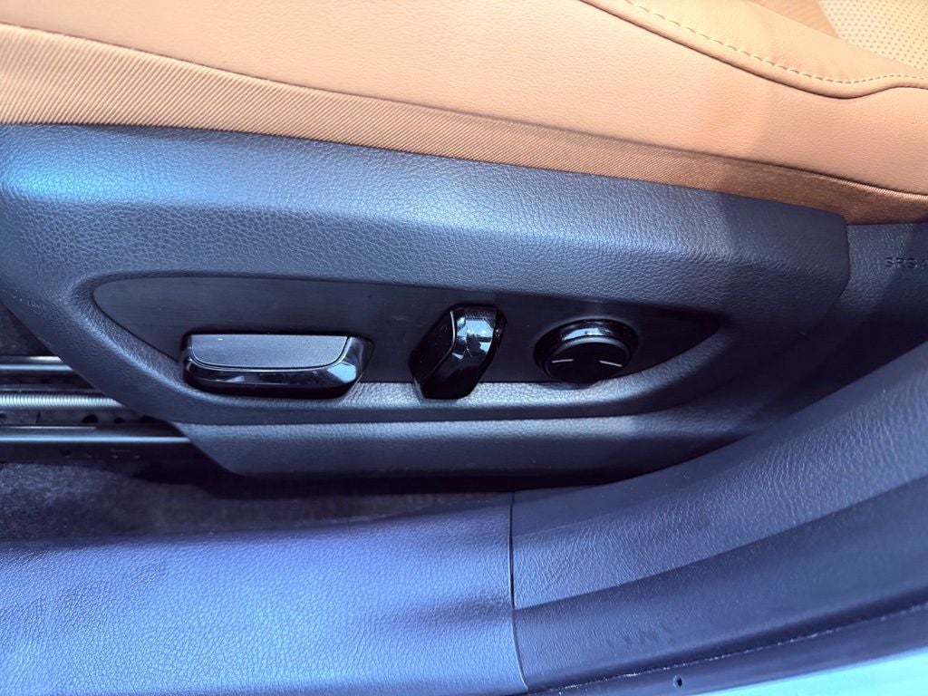 2025 Lexus UX 300h Premium BLIND SPOT/PARK AST/SMART CRUISE/ALL RECORDS