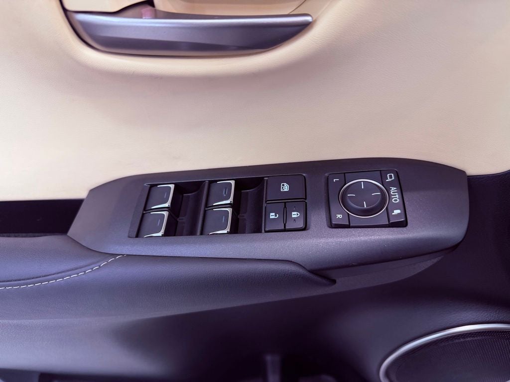 2021 Lexus NX 300h CARPLAY/ALL RECORDS/2YR UNLIMITED MILE WARRANTY