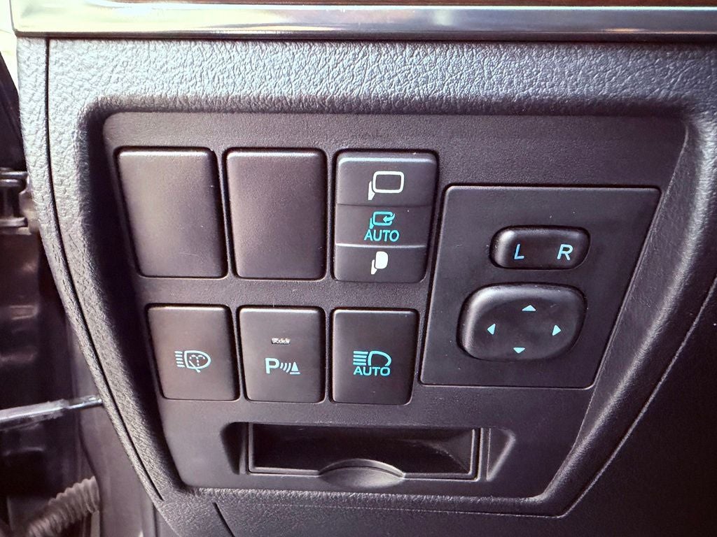 2019 Toyota Land Cruiser PERFECTLY MAINTAINED AT TOYOTA/ALL RECORDS
