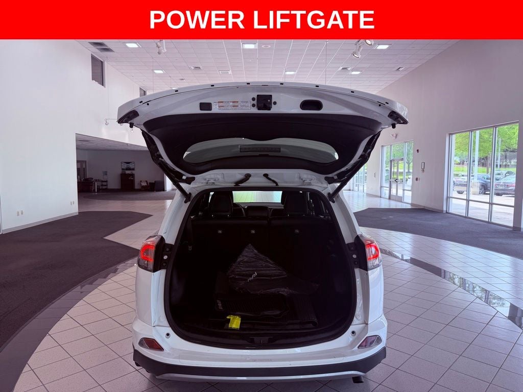 2017 Toyota RAV4 SE BLIND SPOT/SMART CRUISE/1 OWNER