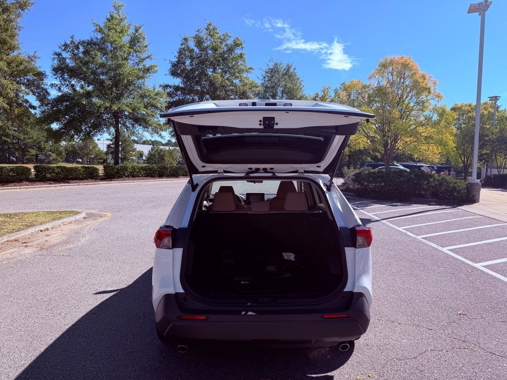 2021 Toyota RAV4 LE BLIND SPOT/SMART CRUISE/CARPLAY/ALL RECORDS