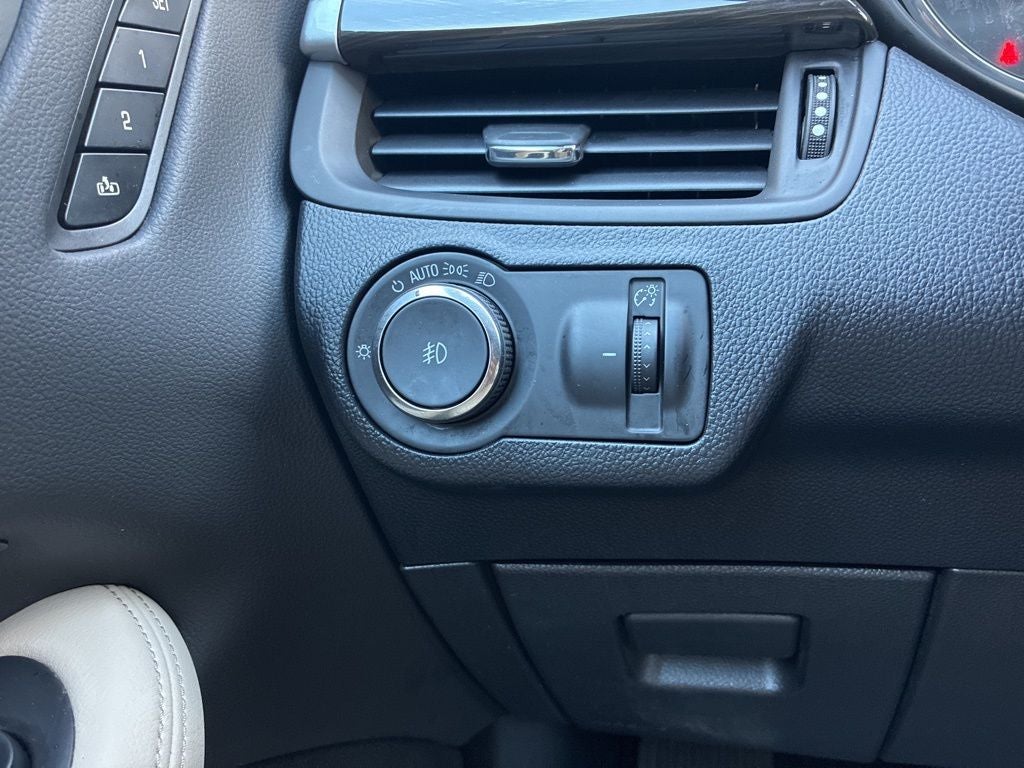 2019 Buick Envision Essence PANO ROOF/BLIND SPOT/REMOTE START/LANE ASST