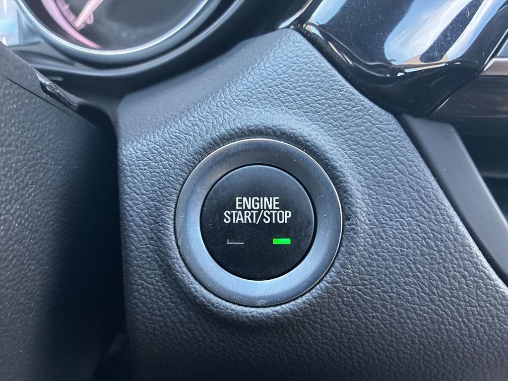 2019 Buick Envision Essence PANO ROOF/BLIND SPOT/REMOTE START/LANE ASST
