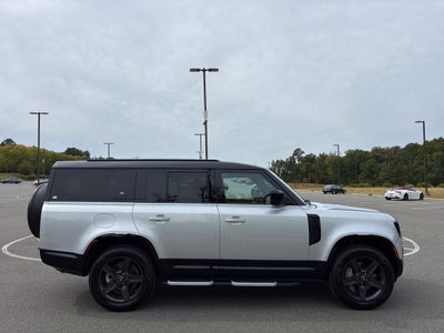 2023 Land Rover Defender 130 X-Dynamic SE PERFECTLY MAINTAINED AT DEALER/ALL RECORDS