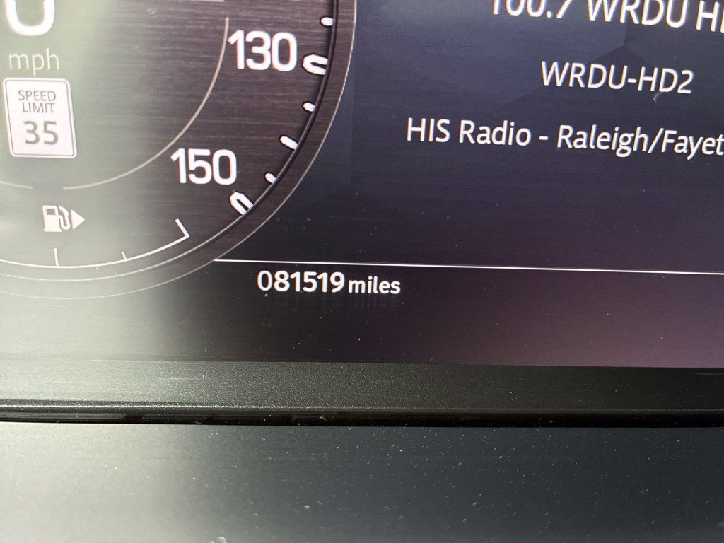2023 Land Rover Defender 130 X-Dynamic SE PERFECTLY MAINTAINED AT DEALER/ALL RECORDS