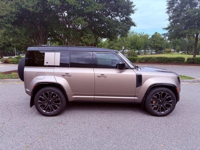 2026 Land Rover Defender 110 OCTA PANO ROOF/MERIDIAN/HEAD UP/360 CAM