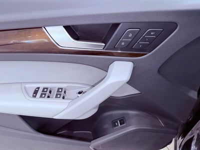 2019 Audi Q5 2.0T Premium quattro/PANO ROOF/CARPLAY/BLIND SPOT/NEW TIRES
