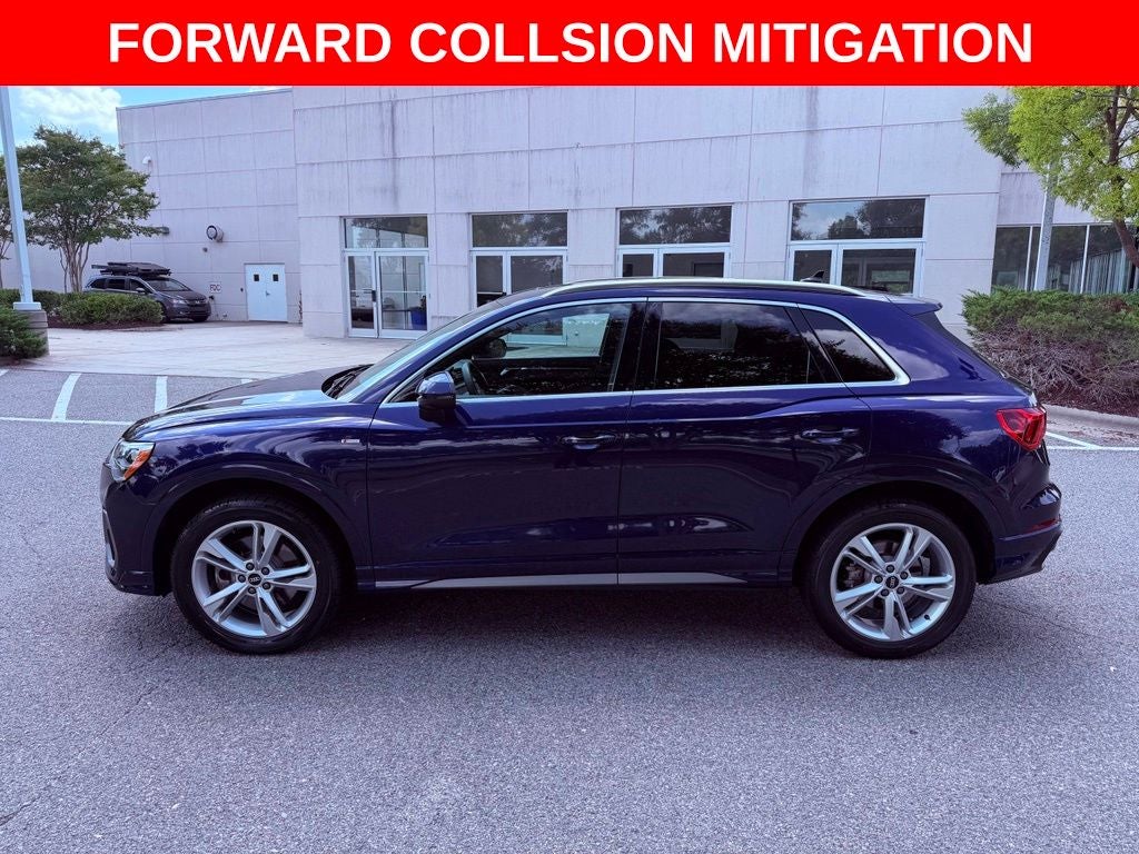 2021 Audi Q3 Premium S Line quattro/PANO ROOF/CONV PKG/PARK AST/CARPLAY