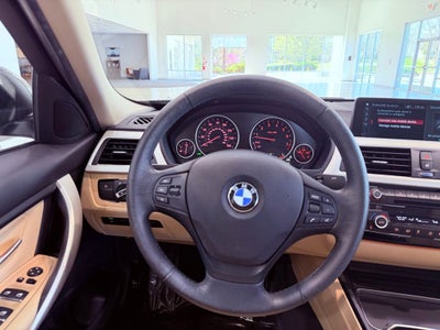 2018 BMW 3 Series 320i NAV/SUNROOF/BLINDSPOT/1 OWNER/4 NEW TIRES