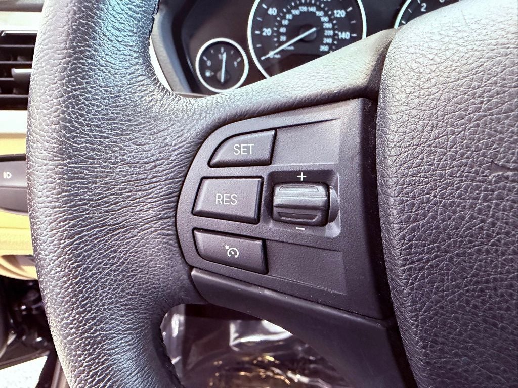 2018 BMW 3 Series 320i NAV/SUNROOF/BLINDSPOT/1 OWNER/4 NEW TIRES