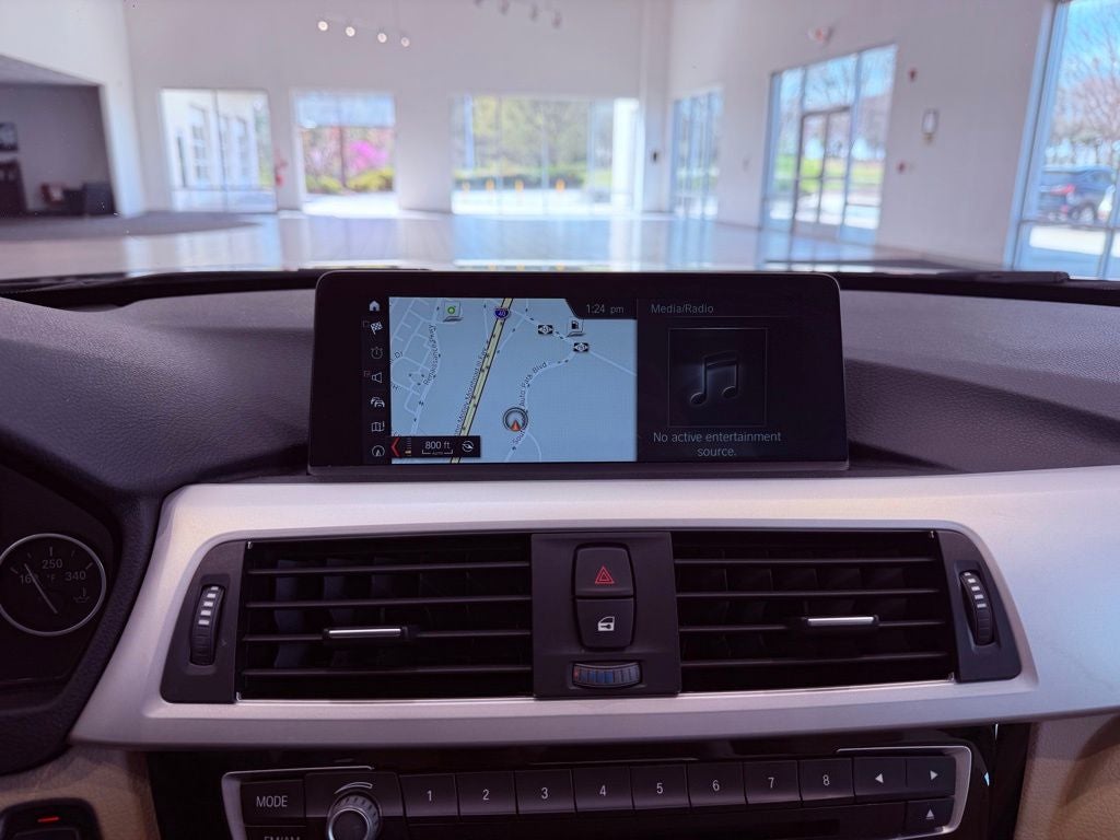 2018 BMW 3 Series 320i NAV/SUNROOF/BLINDSPOT/1 OWNER/4 NEW TIRES