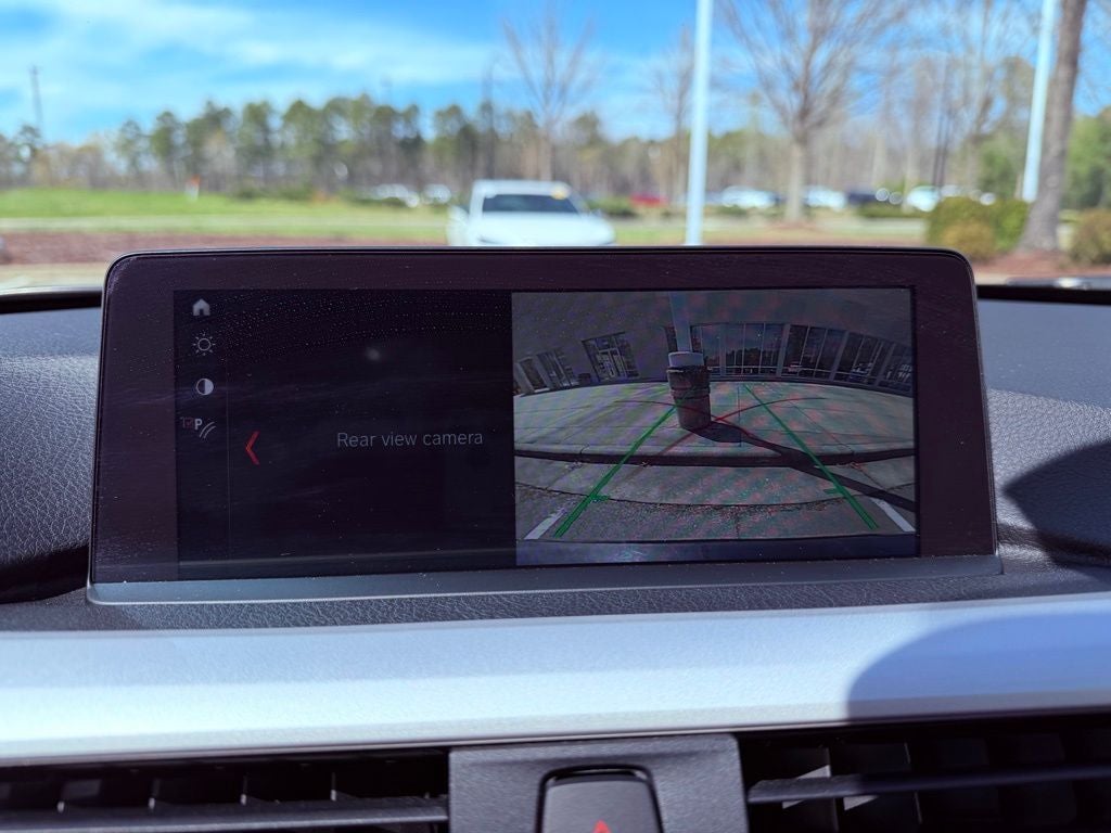 2018 BMW 3 Series 320i NAV/SUNROOF/BLINDSPOT/1 OWNER/4 NEW TIRES