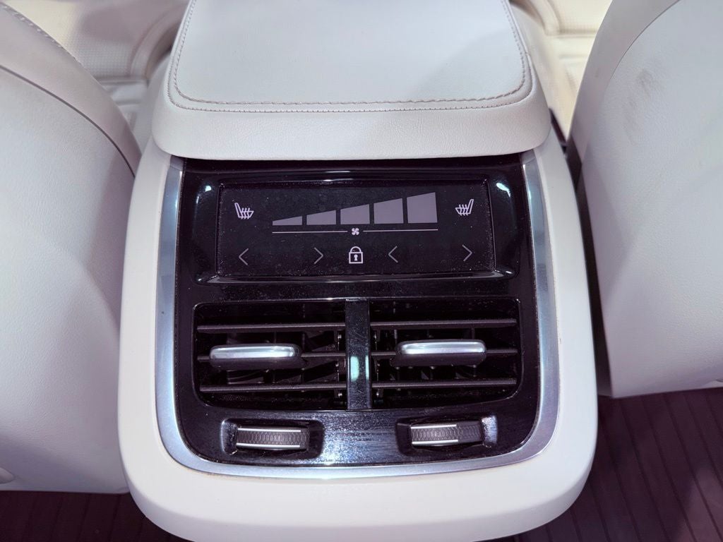 2023 Volvo XC90 Ultimate HARMAN KARDON/360 CAM/HEAD UP/NAV/SMART CRUISE