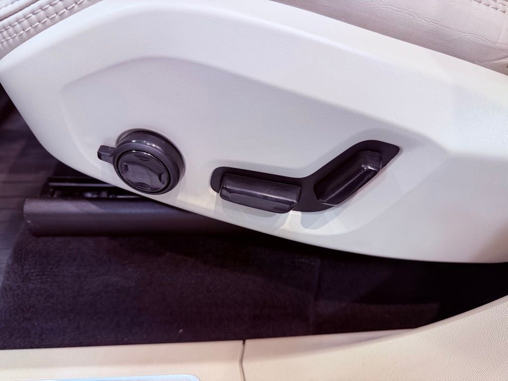 2023 Volvo XC90 Ultimate HARMAN KARDON/360 CAM/HEAD UP/NAV/SMART CRUISE