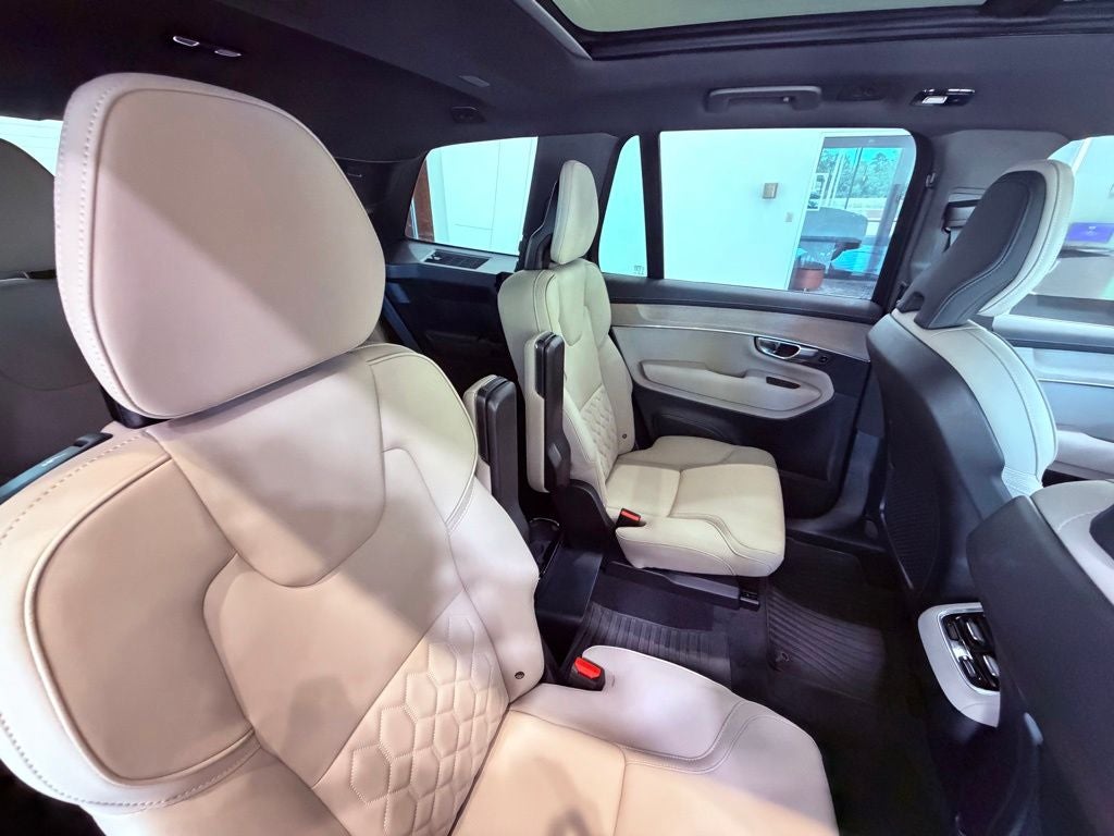 2025 Volvo XC90 B6 Plus 6-Seater PANO ROOF/360 CAM/NAV/PARK AST/BLIND SPOT