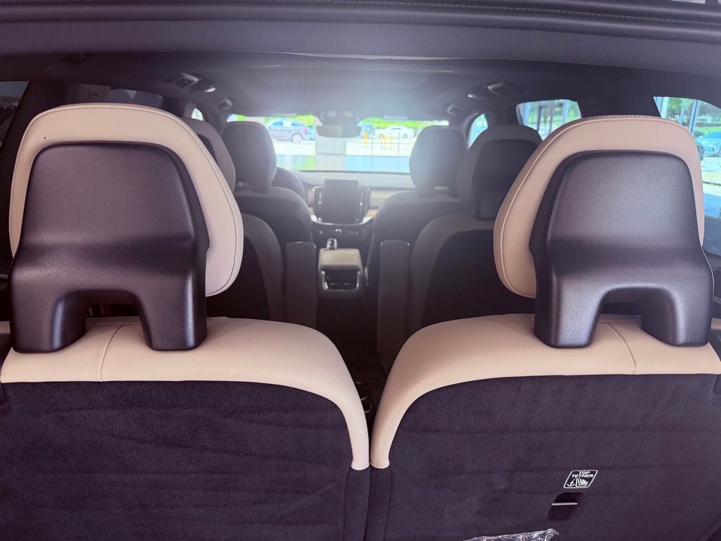 2025 Volvo XC90 B6 Plus 6-Seater PANO ROOF/360 CAM/NAV/PARK AST/BLIND SPOT