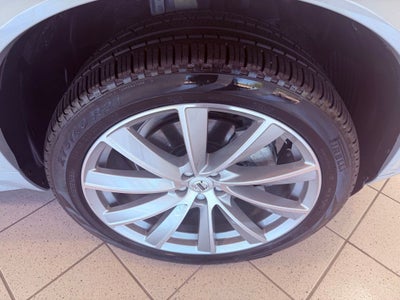 2025 Volvo XC90 B6 Plus 6-Seater PANO ROOF/360 CAM/NAV/PARK AST/BLIND SPOT