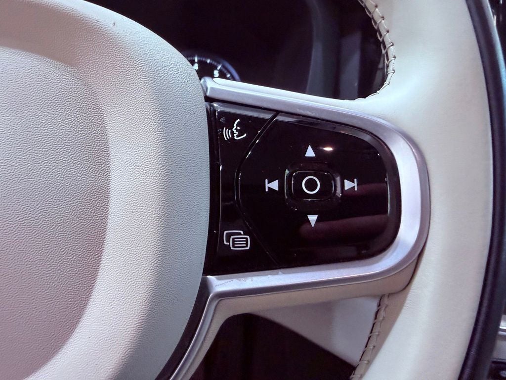 2021 Volvo XC60 T5 Inscription PANO ROOF/NAV/CARPLAY/BLIND SPOT/PARK AST