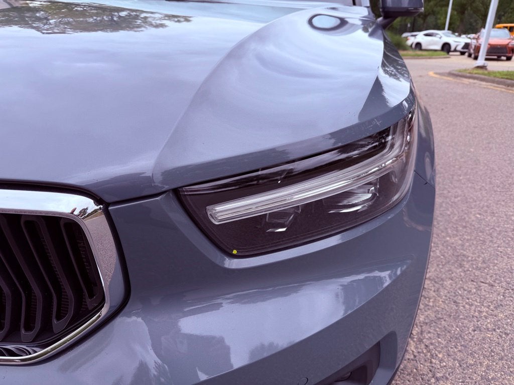 2021 Volvo XC40 Momentum PREMIUM/PANO ROOF/NAV/BLIND SPOT/PARK AST