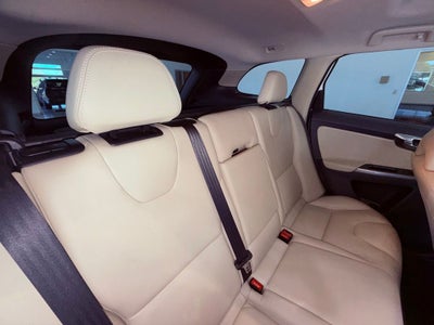 2016 Volvo XC60 T5 Drive-E Premier PANO ROOF/BLIND SPOT/1 OWNER/ALL RECORDS