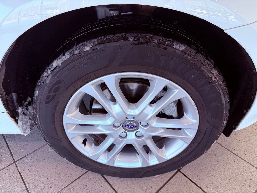 2016 Volvo XC60 T5 Drive-E Premier PANO ROOF/BLIND SPOT/1 OWNER/ALL RECORDS