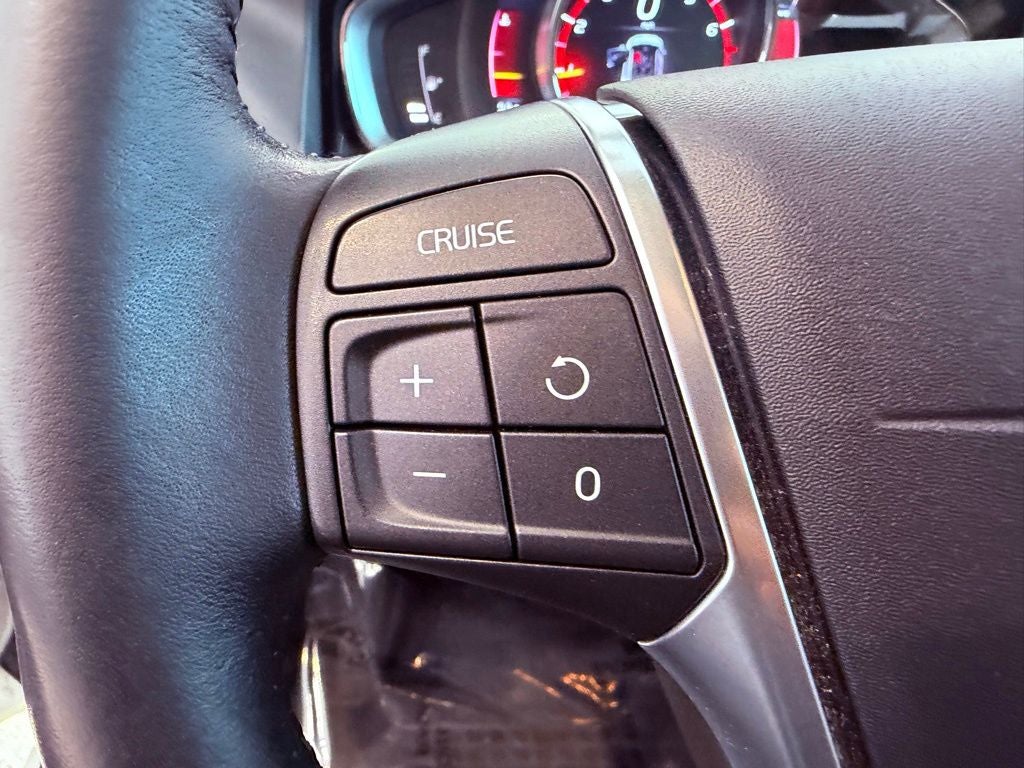 2016 Volvo XC60 T5 Drive-E Premier PANO ROOF/BLIND SPOT/1 OWNER/ALL RECORDS