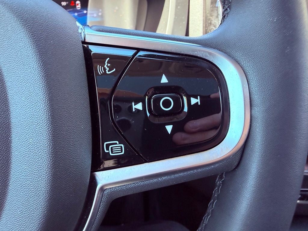 2024 Volvo XC60 B5 Plus Dark Theme PANO ROOF/HARMAN KARDON/NAV/360 CAM