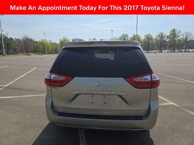 2017 Toyota Sienna XLE 8 Passenger