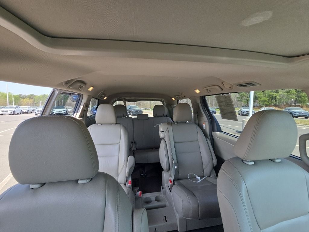 2017 Toyota Sienna XLE 8 Passenger