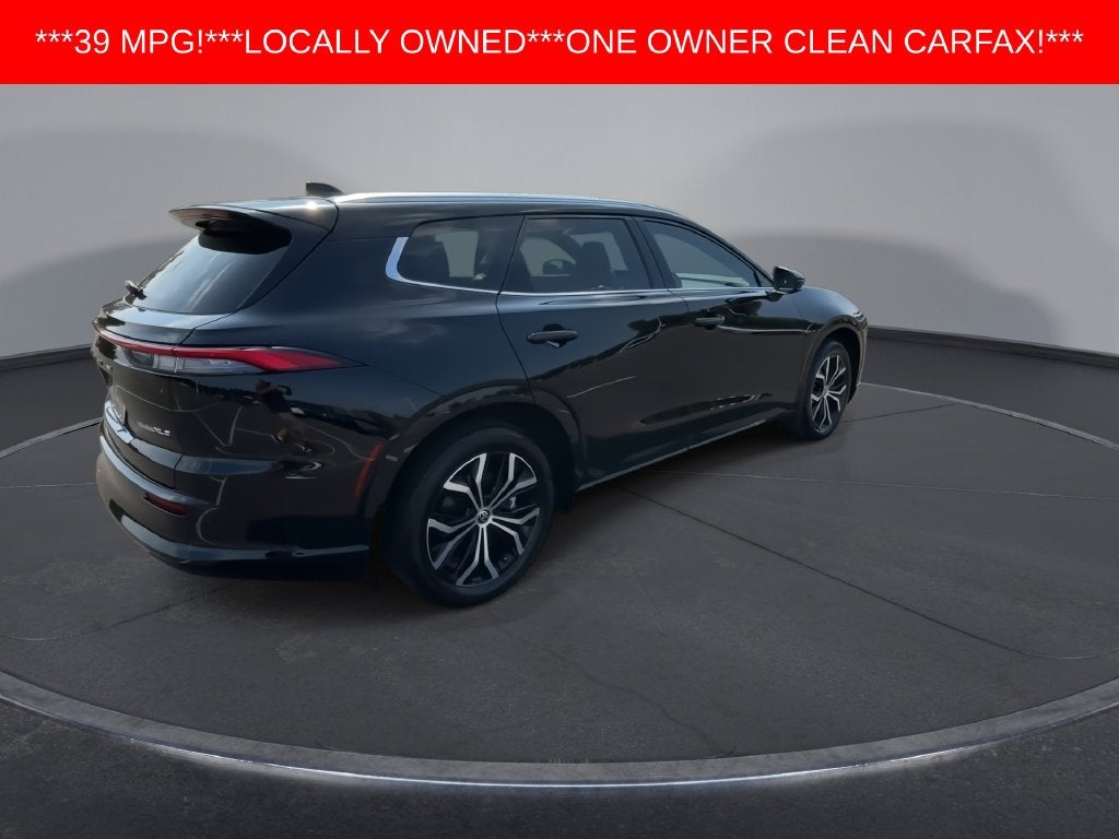 2025 Toyota Crown Signia XLE