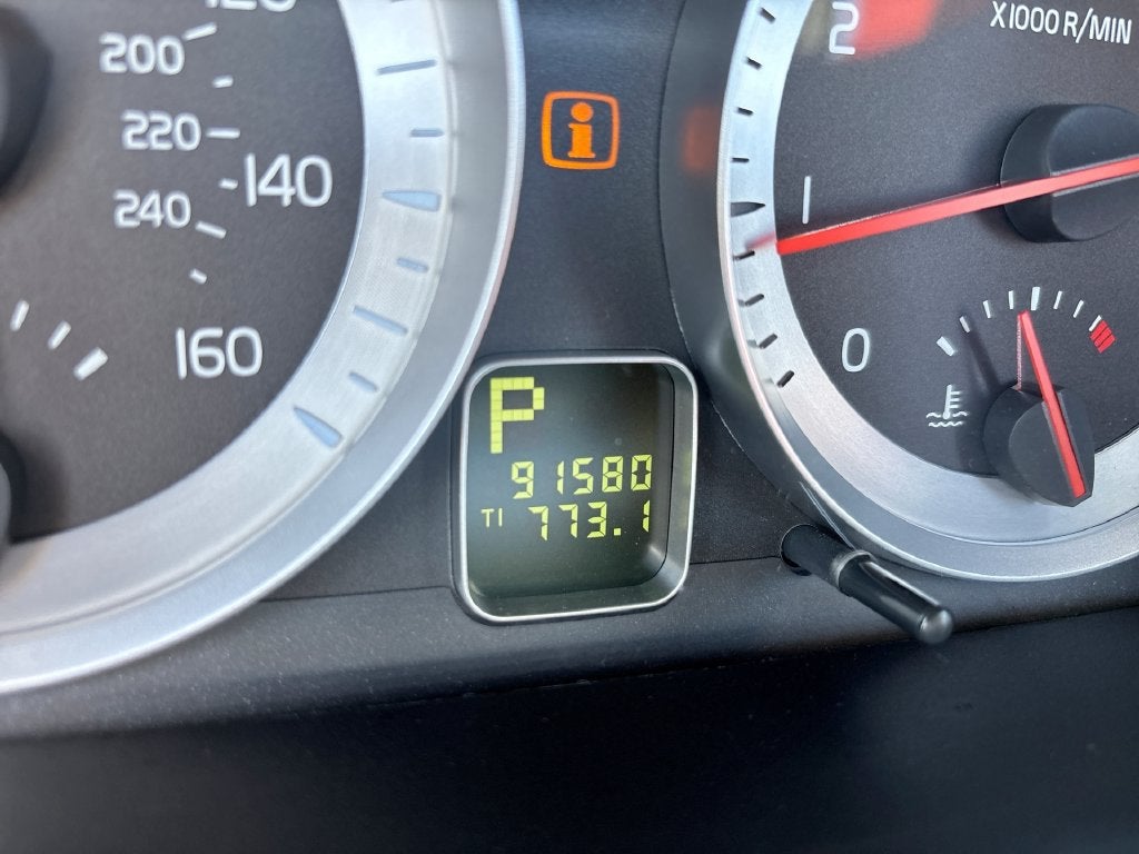 2011 Volvo C70 T5