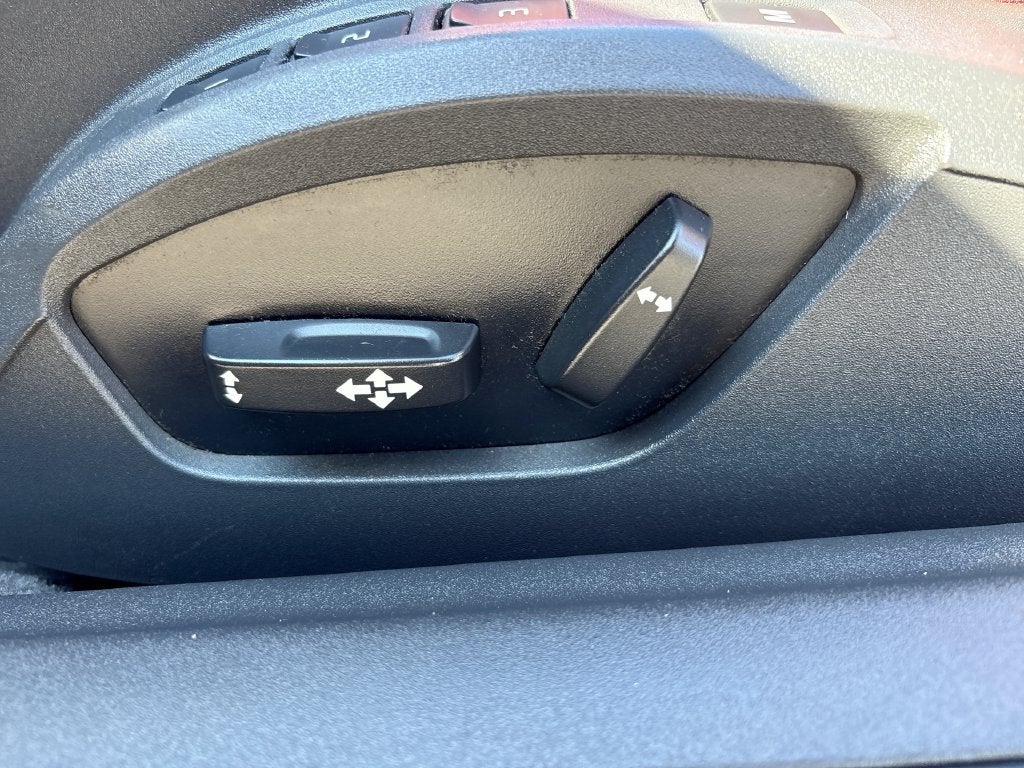 2011 Volvo C70 T5