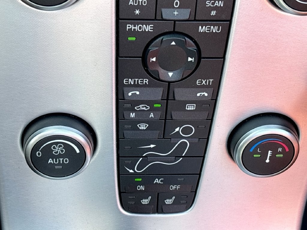 2011 Volvo C70 T5