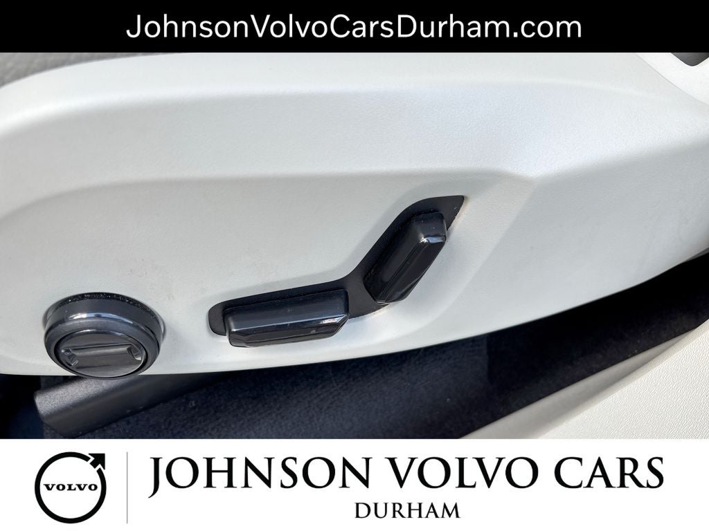 2024 Volvo XC90 B6 Plus Bright Theme 6-Seater