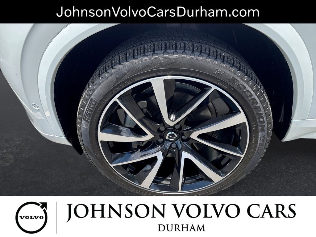 2024 Volvo XC90 B6 Plus Bright Theme