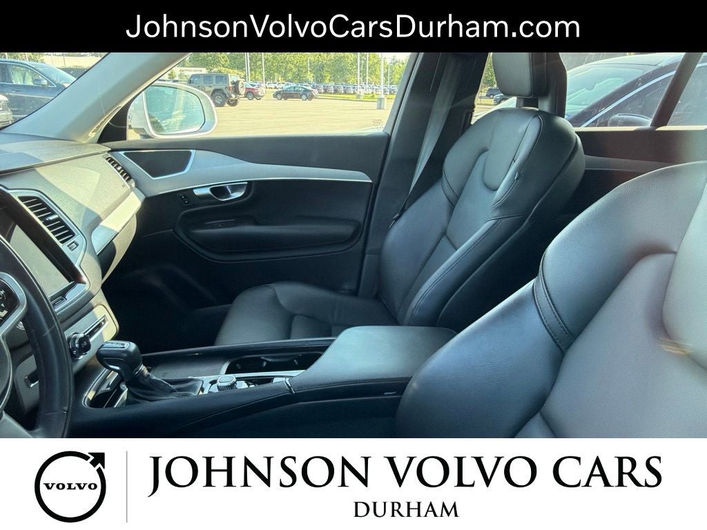 2021 Volvo XC90 T5 Momentum