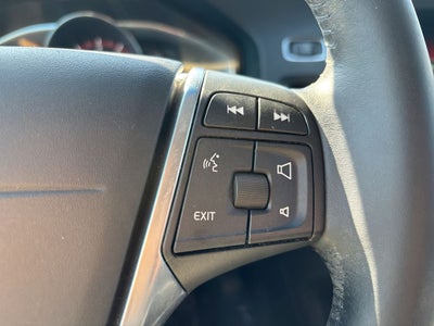 2017 Volvo V60 Cross Country T5