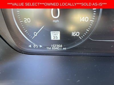 2016 Volvo XC90 T6 Momentum