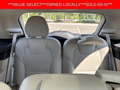 2016 Volvo XC90 T6 Momentum