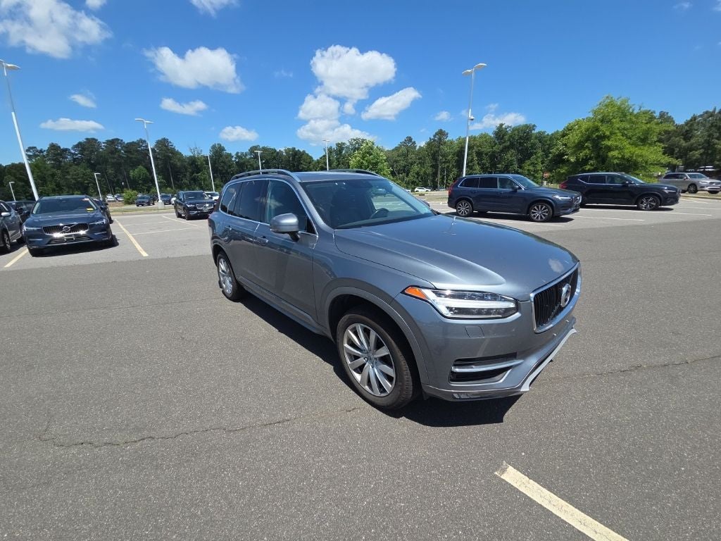 2016 Volvo XC90 T6 Momentum