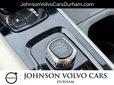 2021 Volvo XC60 Recharge Plug-In Hybrid T8 Inscription