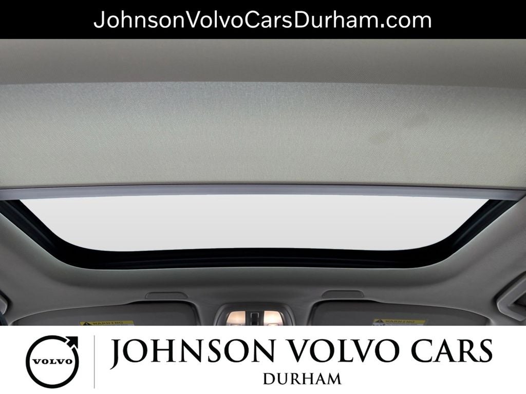 2024 Volvo XC60 Recharge Plug-In Hybrid Core Dark Theme