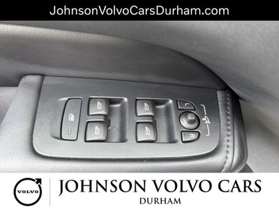 2024 Volvo XC60 Recharge Plug-In Hybrid Core Dark Theme