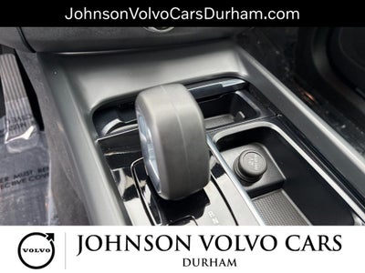 2024 Volvo XC60 Recharge Plug-In Hybrid Core Dark Theme